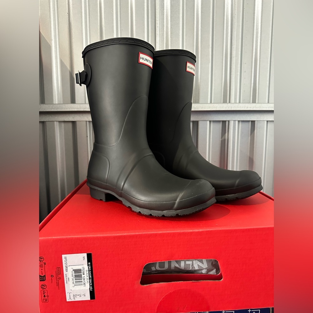 Hunter short black adjustable-Size 9